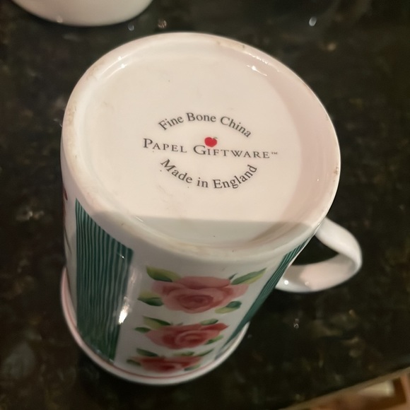 Vintage Rose Coffee/Tea Cup Made in England - Picture 2 of 2